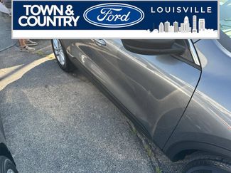 Used 2022 Ford Escape SE w/ Cold Weather Package FWD video 3