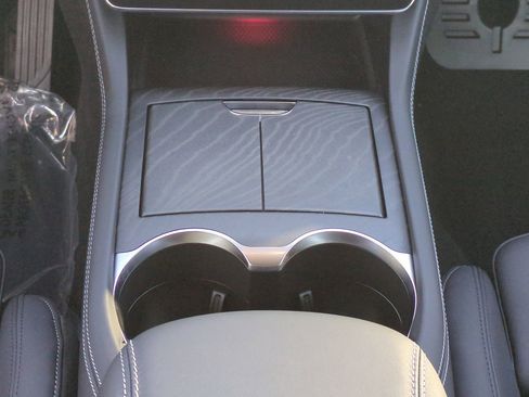 New 2025 Maserati Grecale GT image 18