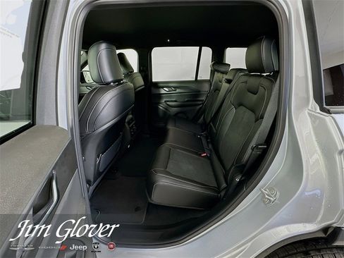 New 2025 Jeep Grand Cherokee Altitude image 16
