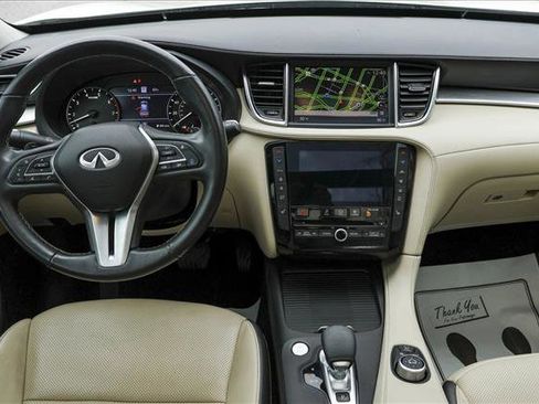 Used 2021 INFINITI QX50 Essential w/ Convenience Package image 24