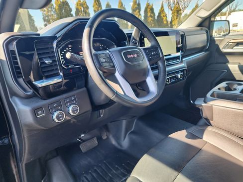 Used 2024 GMC Sierra 1500 SLT image 23