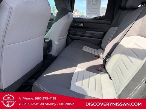 Used 2024 Toyota Tacoma TRD Off-Road image 28