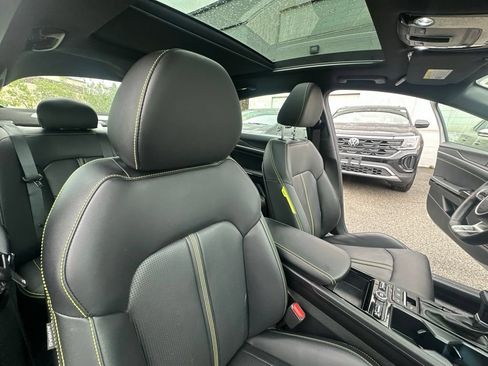 Used 2025 Kia K5 GT w/ GT1 Package FWD image 36
