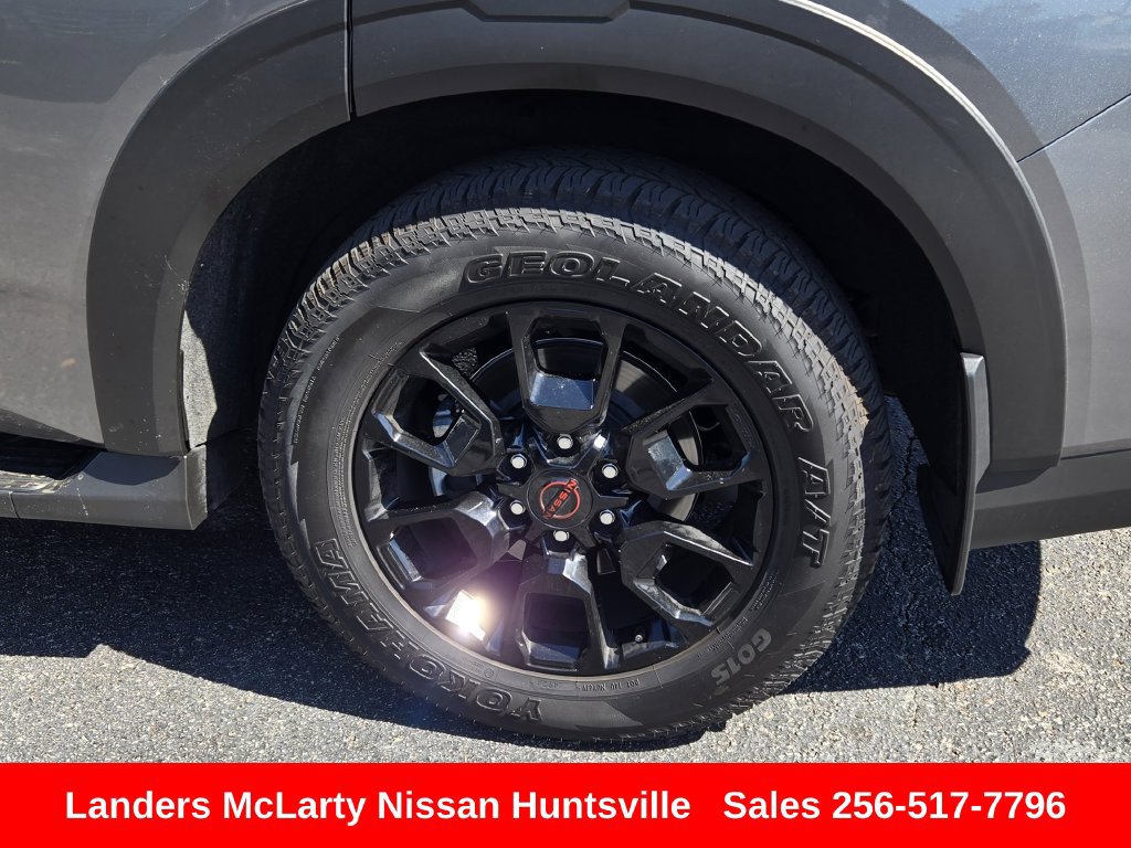 Used 2025 Nissan Armada PRO-4X AWD/4WD image 11
