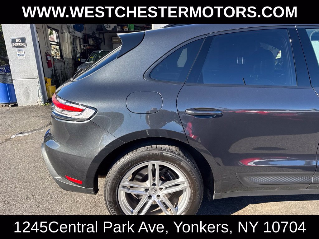 Used 2023 Porsche Macan AWD/4WD image 10