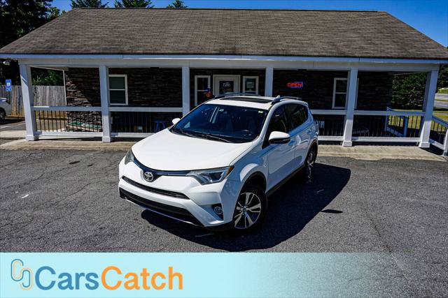 Used 2017 Toyota RAV4 XLE FWD image 2
