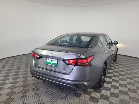 Used 2020 Nissan Altima 2.5 S FWD image 9