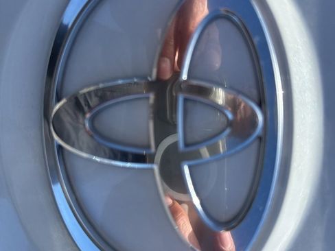 Used 2023 Toyota bZ4X XLE image 23