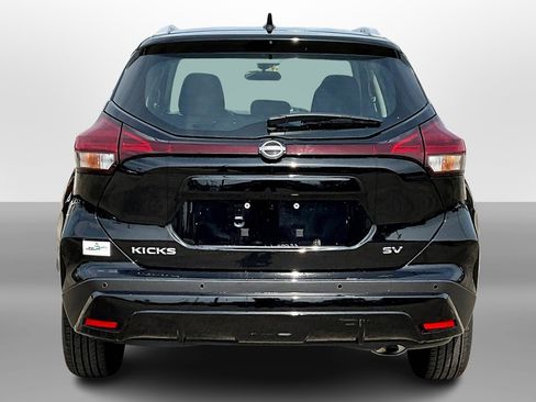 Used 2024 Nissan Kicks SV image 4