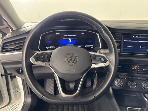 Used 2024 Volkswagen Jetta S image 17