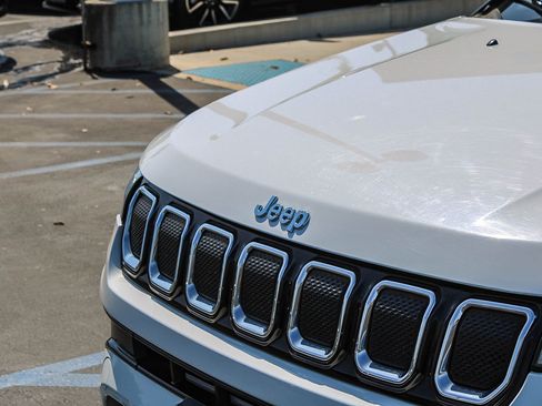 Used 2022 Jeep Compass Limited AWD/4WD image 6