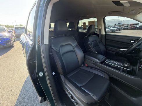 Used 2024 Nissan Pathfinder SL w/ Black Appearance Package AWD/4WD image 30