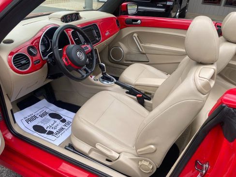 Used 2014 Volkswagen Beetle TDI image 23