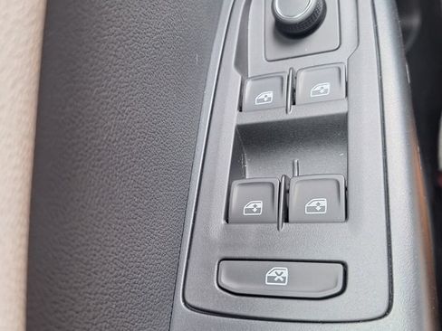 New 2026 Volkswagen Taos S FWD image 19