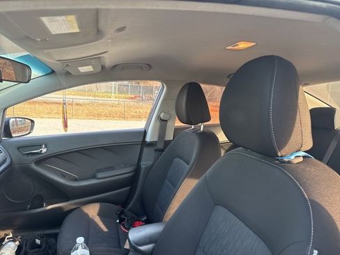 Used 2016 Kia Forte LX image 15