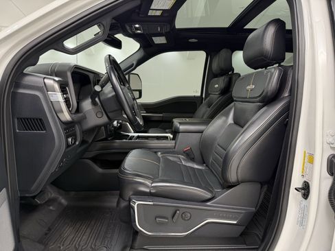 Used 2023 Ford F450 Platinum image 20