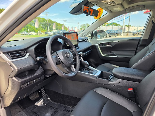 Used 2025 Toyota RAV4 XLE Premium w/ Weather Package AWD/4WD image 20