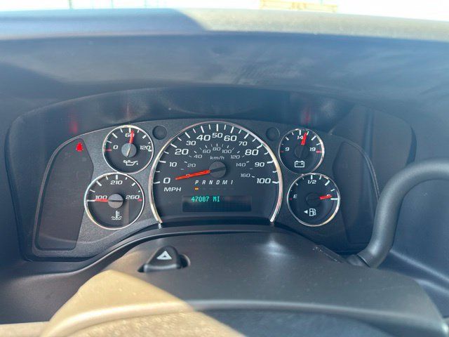 Used 2024 Chevrolet Express 3500 LT w/ LT Preferred Equipment Group RWD image 11