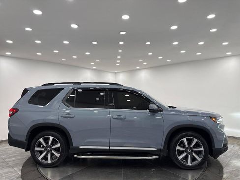 Used 2024 Honda Pilot Touring image 8