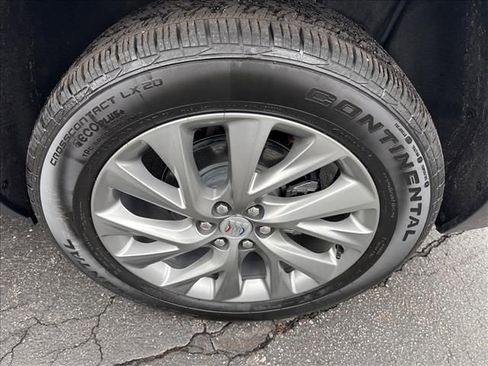 Used 2026 Buick Enclave Preferred w/ Power Package image 38