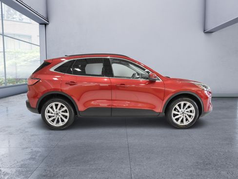 Used 2021 Ford Escape Titanium w/ Titanium Elite Package AWD/4WD image 7