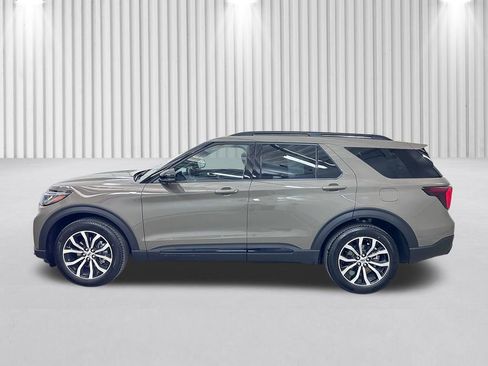 New 2026 Ford Explorer ST-Line image 8