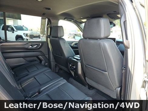 Used 2023 Chevrolet Suburban LT image 39