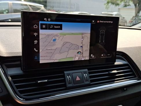 Certified 2024 Audi Q5 e Prestige AWD/4WD image 17