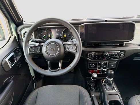 Used 2024 Jeep Wrangler Willys image 16
