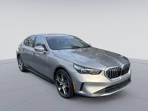 New 2026 BMW i5 eDrive40 image 1
