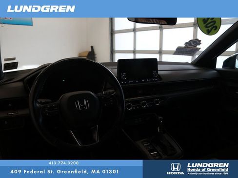 Used 2024 Honda CR-V Sport image 17