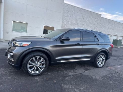 Used 2020 Ford Explorer Limited image 11