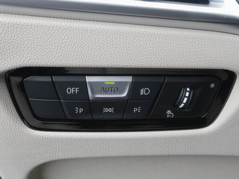 Used 2025 BMW 330i Sedan RWD image 15