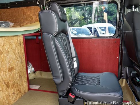 Used 2023 RAM ProMaster 2500 w/ Black Appearance Package FWD image 21