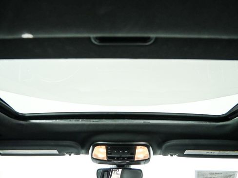 Used 2020 Jeep Grand Cherokee Limited X image 21