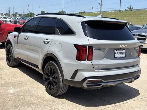 Used 2023 Kia Sorento SX AWD/4WD image 9