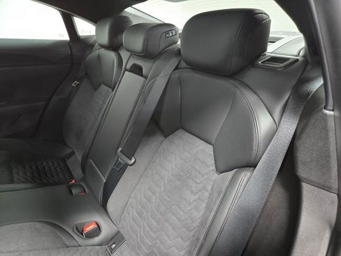 Used 2022 Audi e-tron GT Premium Plus image 32
