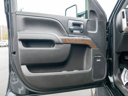 Used 2018 GMC Sierra 2500 Denali w/ Duramax Plus Package image 19