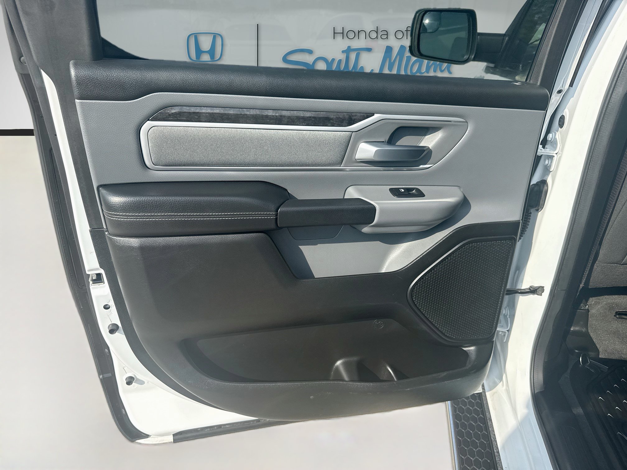 Used 2022 RAM 1500 Big Horn RWD image 24