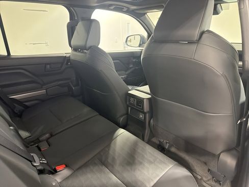 Used 2025 Toyota 4Runner TRD Off-Road Premium image 27