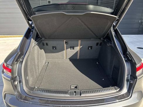 New 2026 Porsche Macan S image 13