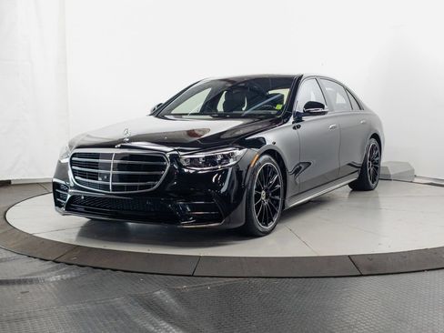 Used 2023 Mercedes-Benz S 580 4MATIC Sedan w/ AMG Line image 3