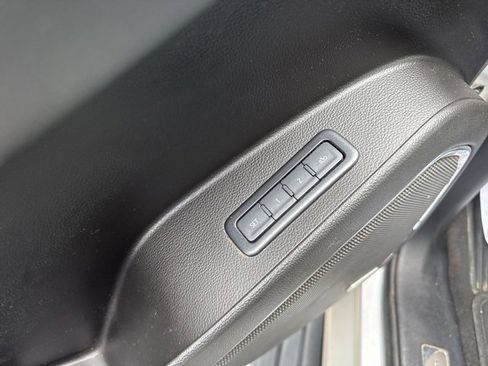 Used 2020 GMC Yukon XL Denali image 9