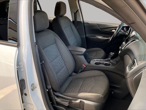 Used 2019 Chevrolet Equinox LT FWD image 9