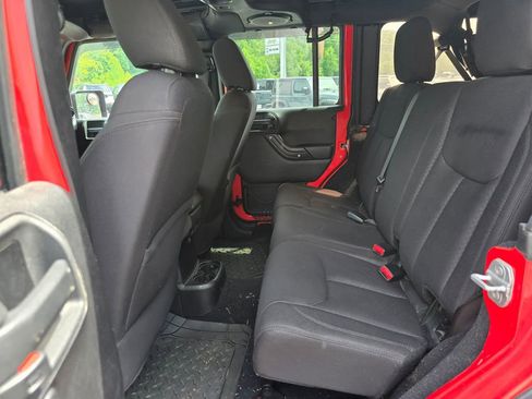 Used 2013 Jeep Wrangler Unlimited Sport AWD/4WD image 10