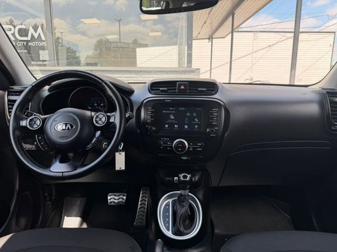 Used 2018 Kia Soul + FWD image 26