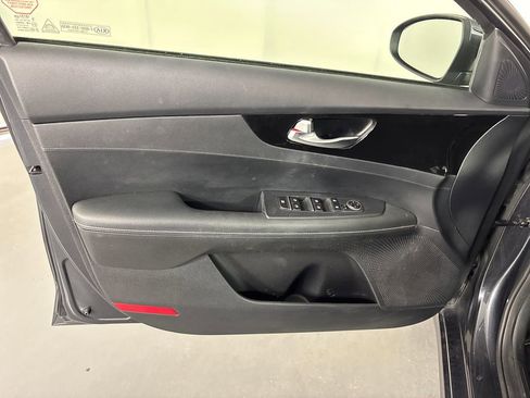 Used 2019 Kia Forte S image 11