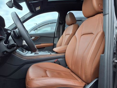 Used 2025 Audi Q7 3.0T Premium Plus image 6