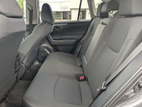 Used 2025 Toyota RAV4 LE FWD image 17