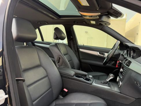 Used 2013 Mercedes-Benz C 250 Sedan image 15